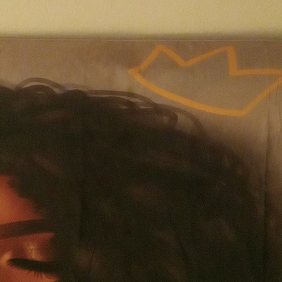 Black Queen Tapestry - Picture 2 of 2